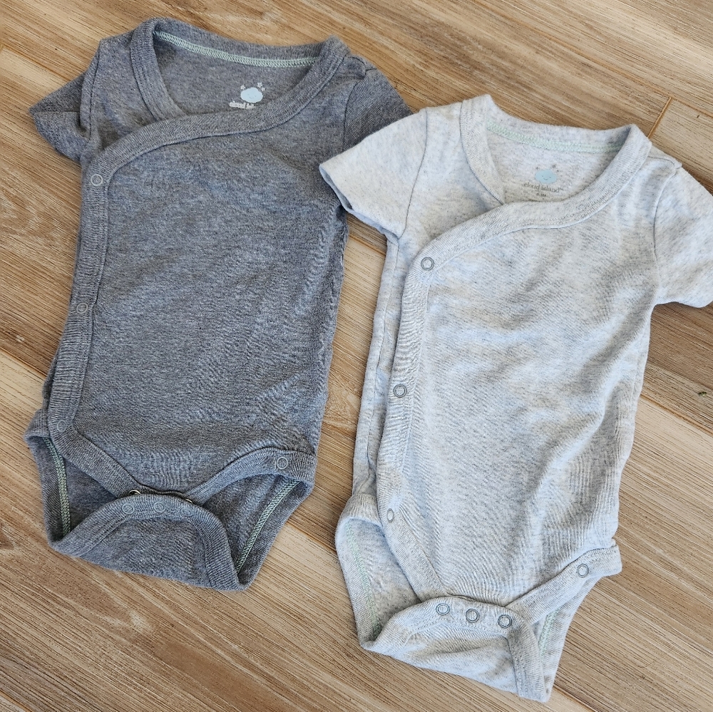 Skin-to-skin Baby Onesies
